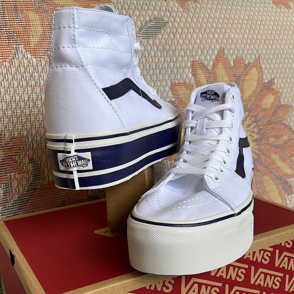 Vans Men’s Sk8-Hi Tapered
Sport Stripes Navy/True White 
VN0A5JMKNWD
Platforms - Picture 9 of 16